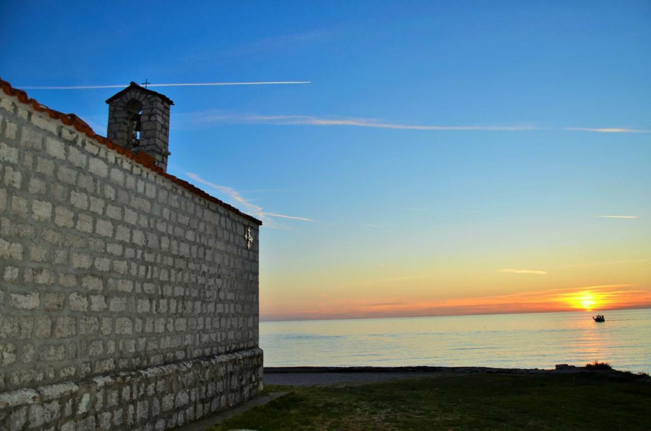 Apartments Sv. Pelegrin Umag Exterior foto
